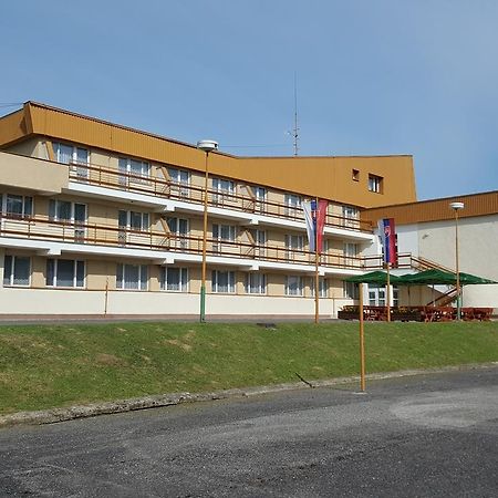 Hotel Banik Nitrianske Rudno Exteriör bild