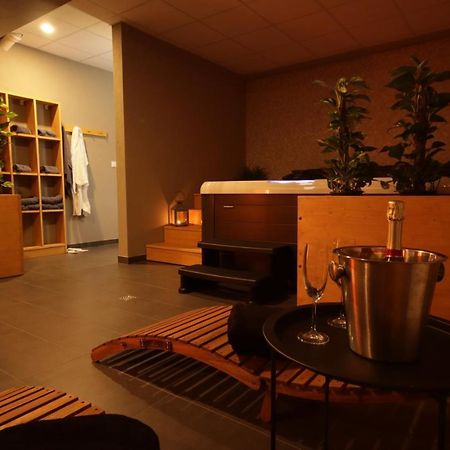 Hotel Banik Nitrianske Rudno Exteriör bild