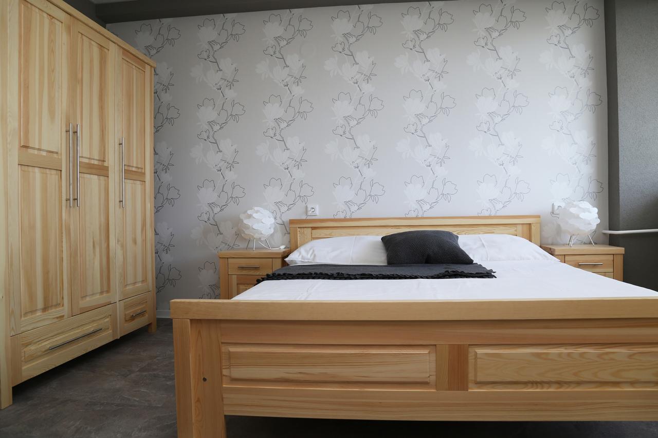 Hotel Banik Nitrianske Rudno Exteriör bild